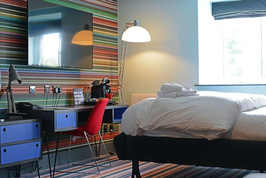 Village Hotel Cardiff Pokój zdjęcie