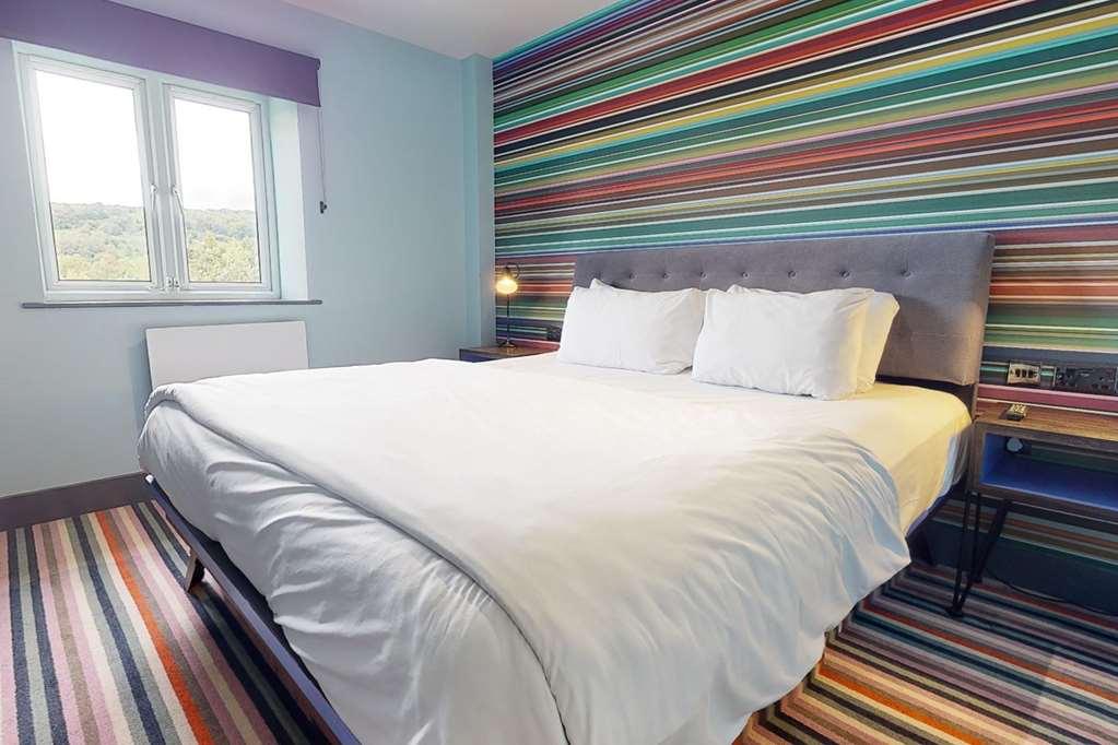 Village Hotel Cardiff Pokój zdjęcie