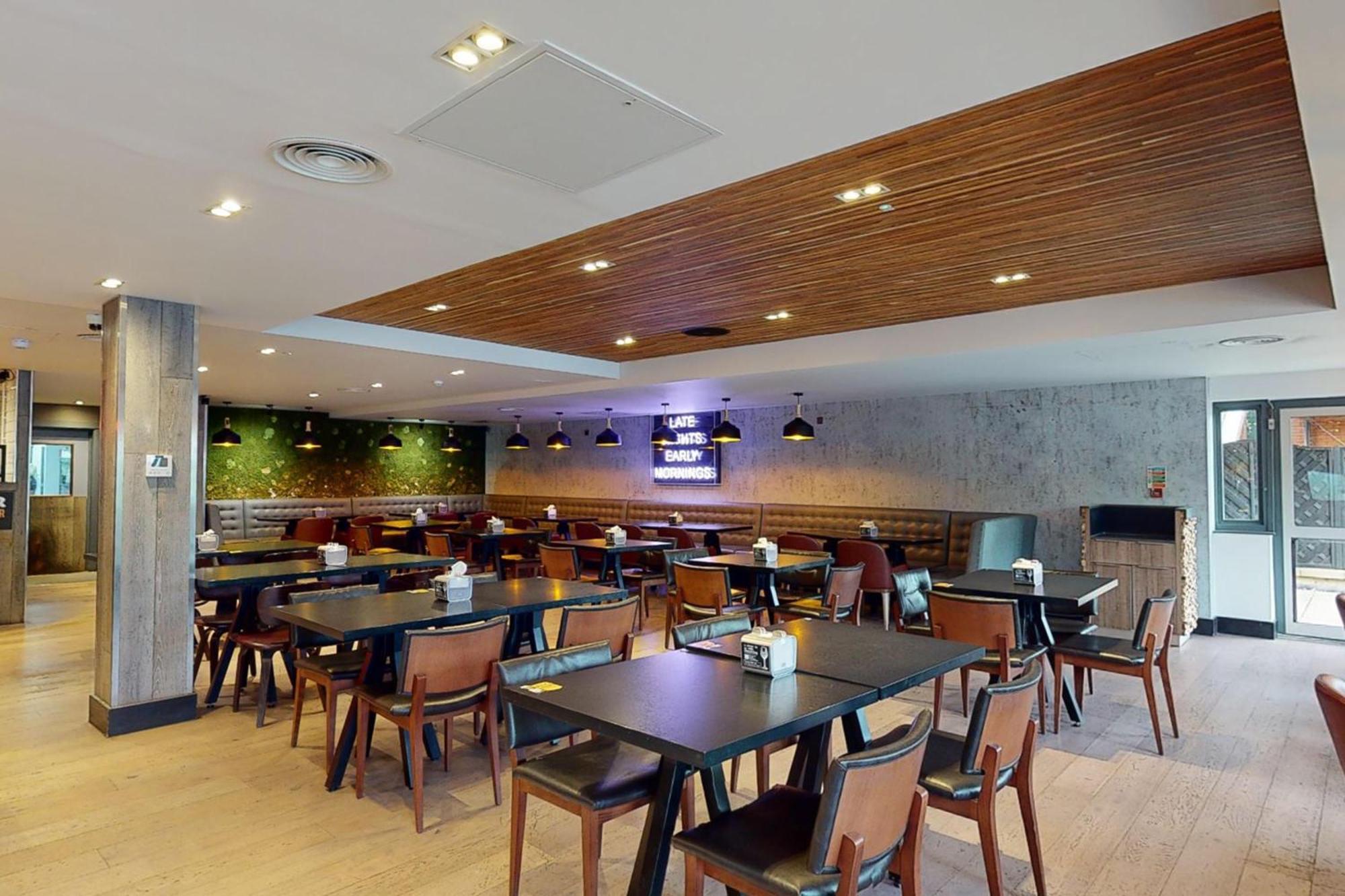 Village Hotel Cardiff Zewnętrze zdjęcie