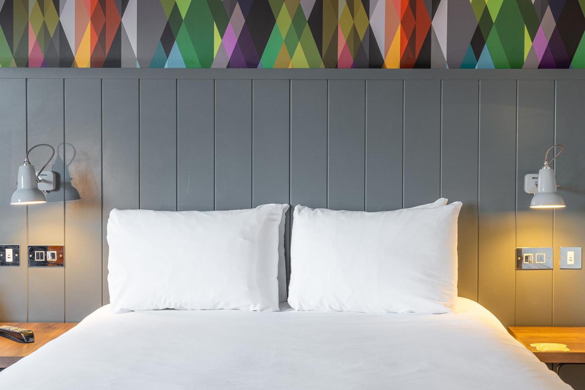 Village Hotel Cardiff Zewnętrze zdjęcie