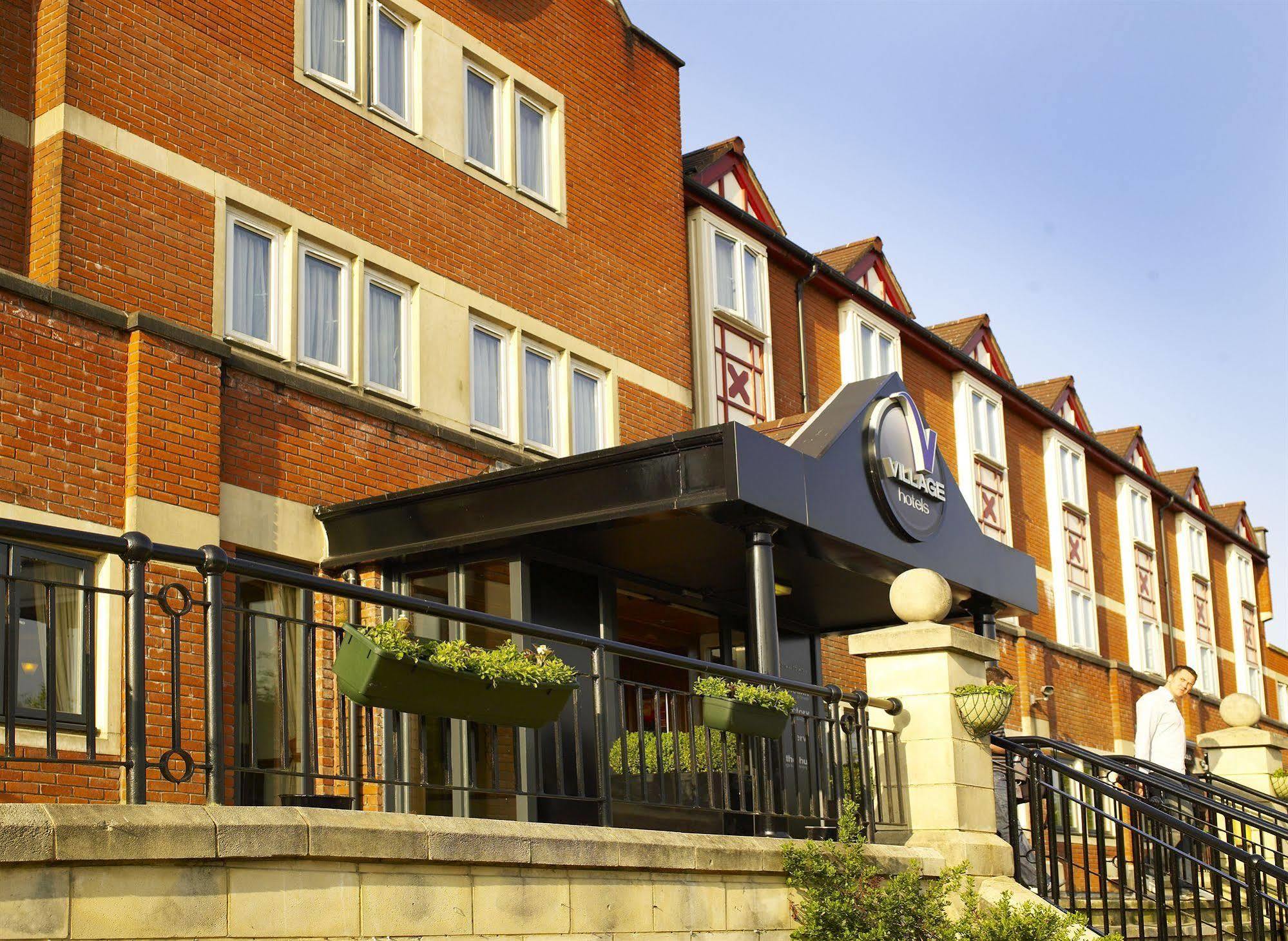 Village Hotel Cardiff Zewnętrze zdjęcie