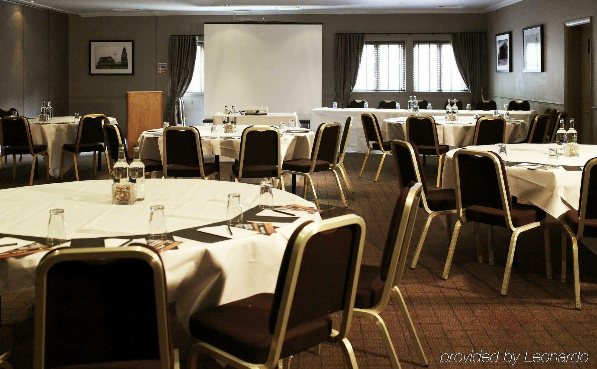 Village Hotel Cardiff Zewnętrze zdjęcie