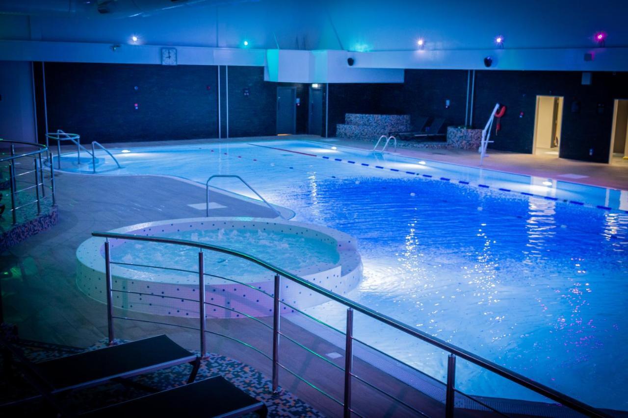Village Hotel Cardiff Zewnętrze zdjęcie